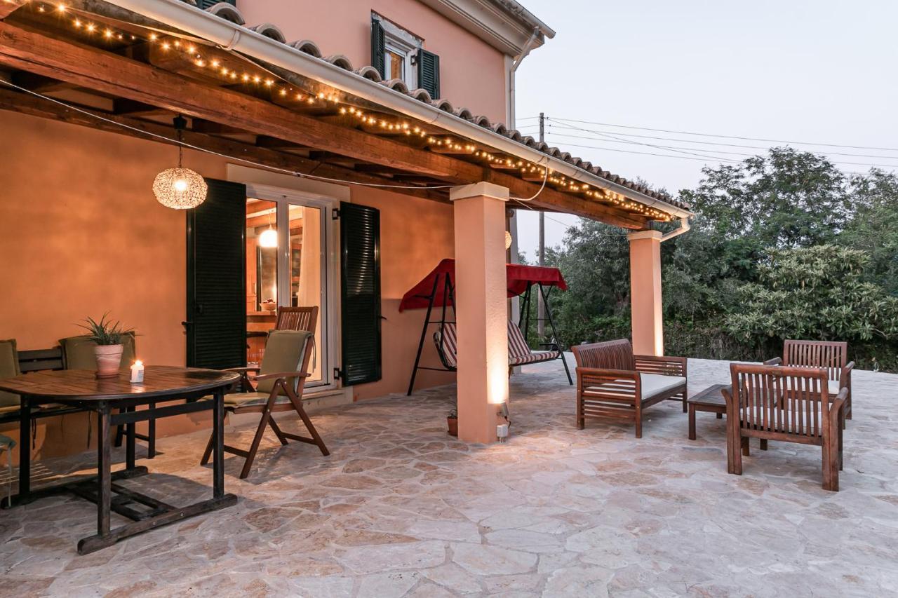 Ktima Loumoumba, Private Villa Гувия Екстериор снимка