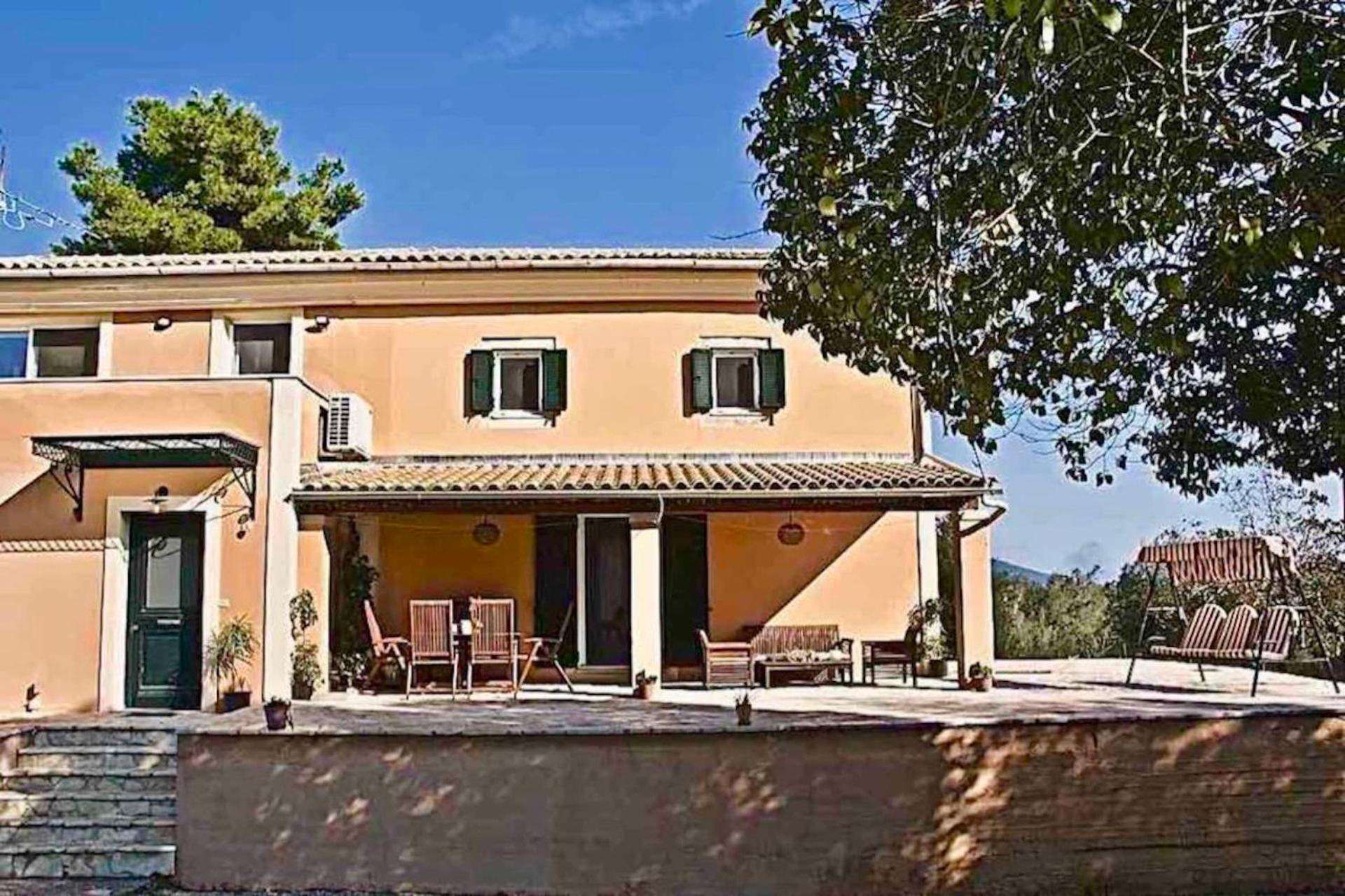 Ktima Loumoumba, Private Villa Гувия Екстериор снимка